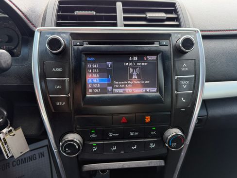 Used 2015 Toyota Camry SE Sedan FWD image 8