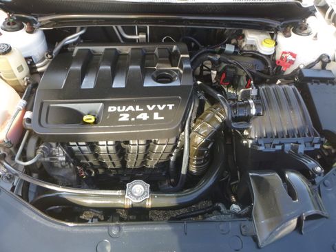 Used 2011 Dodge Avenger Mainstreet FWD image 24