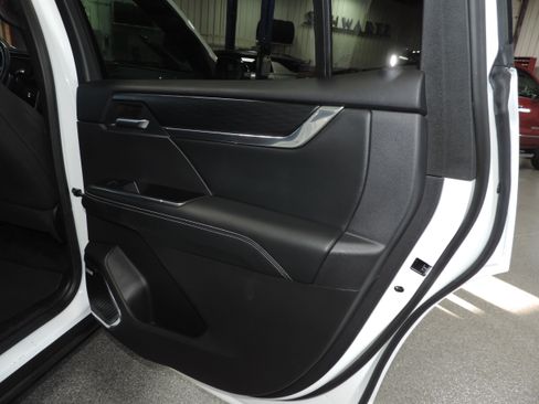 Used 2025 GMC Acadia Elevation image 22