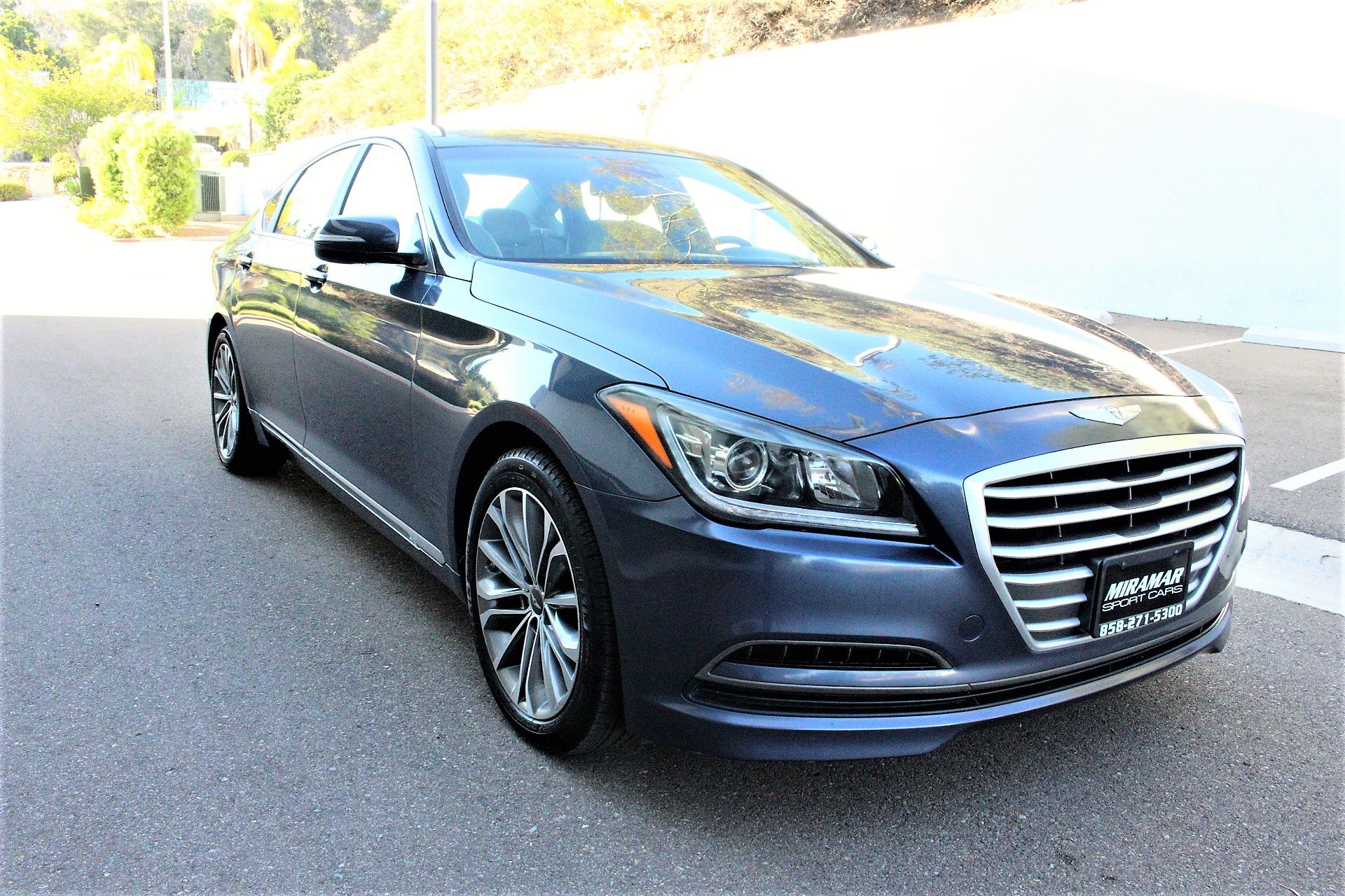 Used 2015 Hyundai Genesis 3.8 2 wheel drive image 2