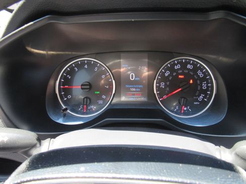 Used 2021 Toyota RAV4 XLE FWD image 12