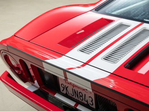 Used 2005 Ford GT UNAVAIL RWD image 87