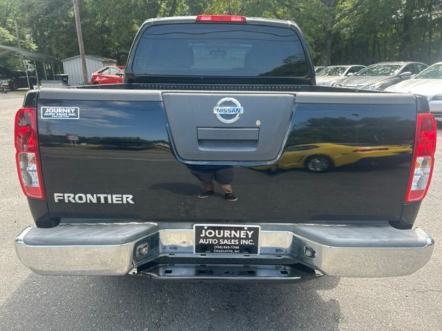 Used 2012 Nissan Frontier 2WD Crew Cab image 4