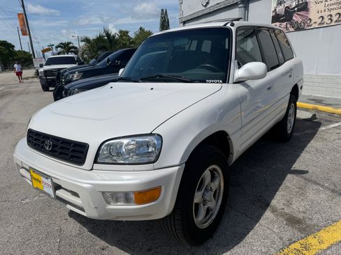 Used 2000 Toyota RAV4 4WD image 4