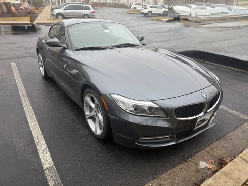 Used 2014 BMW Z4 sDrive28i image 4