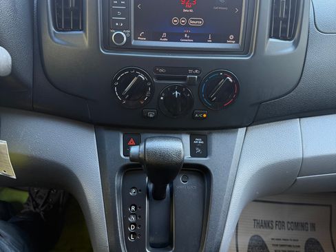 Used 2021 Nissan NV200 SV Van 4D FWD image 11