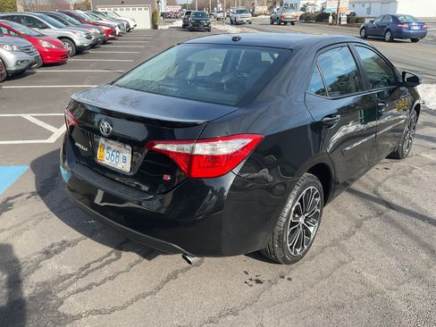 Used 2016 Toyota Corolla S Premium image 2