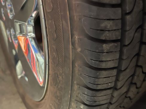 Used 2010 Chevrolet HHR LT image 12