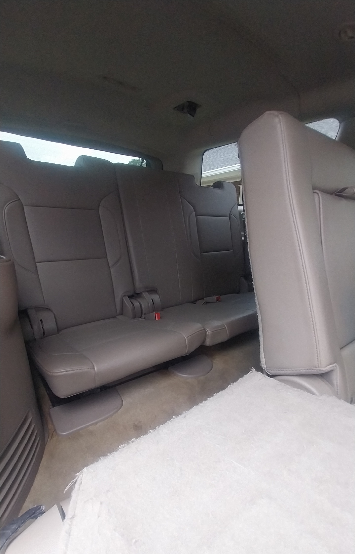Used 2017 Chevrolet Suburban 2WD LT image 12