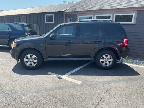 Used 2011 Ford Escape 4WD Limited image 4