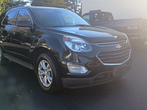 Used 2016 Chevrolet Equinox LT image 2