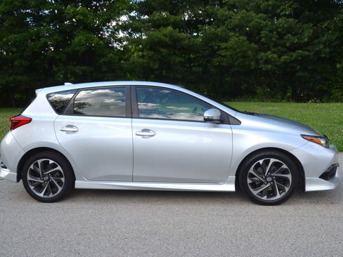 Used 2016 Scion iM UNAVAIL FWD image 5