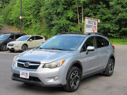 Used 2015 Subaru XV Crosstrek 2.0i Premium AWD/4WD image 1