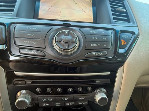 Used 2013 Nissan Pathfinder 4WD image 19