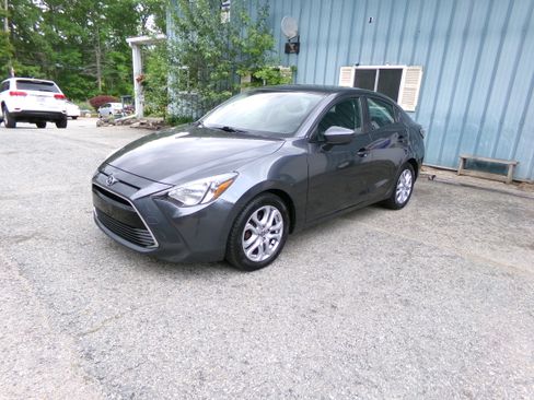 Used 2016 Scion iA image 1