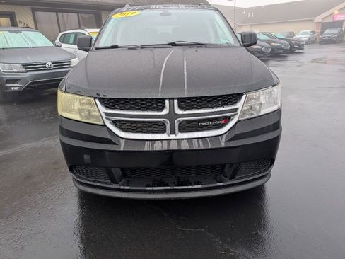 Used 2019 Dodge Journey SE image 4
