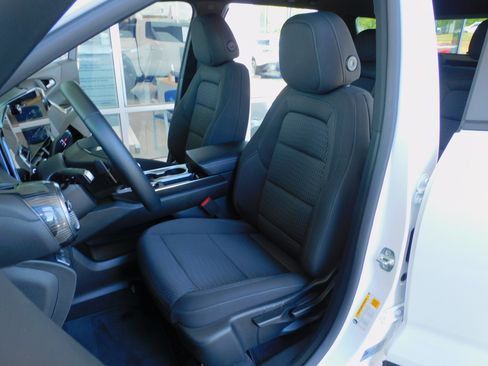 Used 2026 Chevrolet Equinox FWD LT w/ 1LT image 13