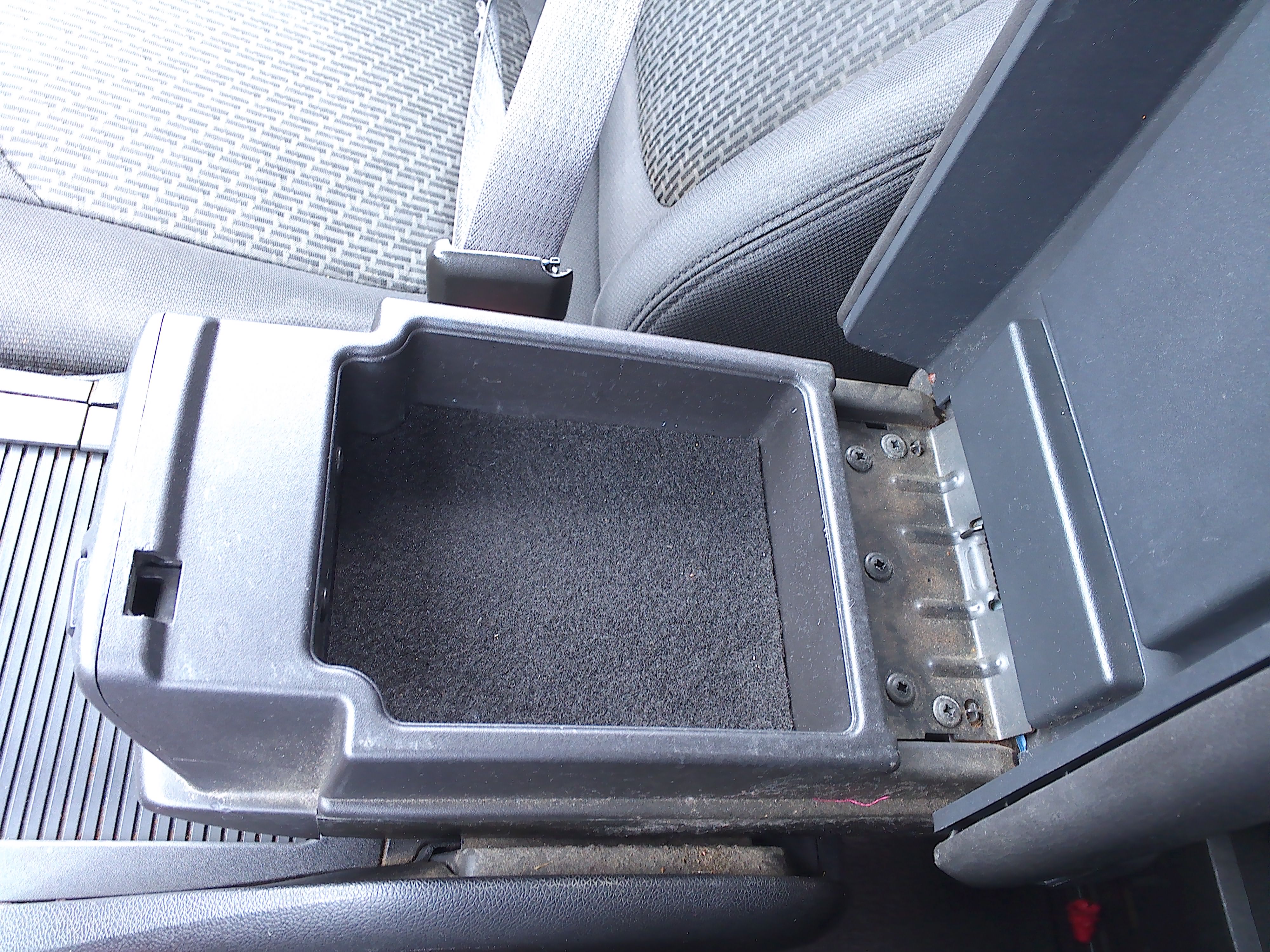 Used 2012 Chevrolet Traverse LT FWD image 23