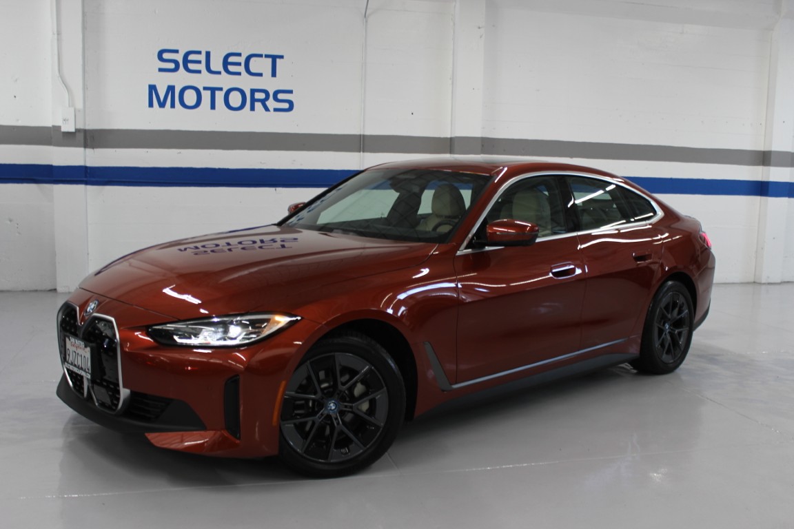 Used 2024 BMW i4 eDrive35 RWD image 3