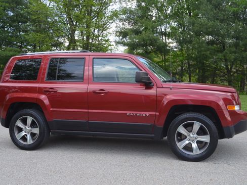 Used 2017 Jeep Patriot 4WD High Altitude image 5