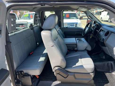 Used 2011 Ford F250 4x4 SuperCab Super Duty image 11