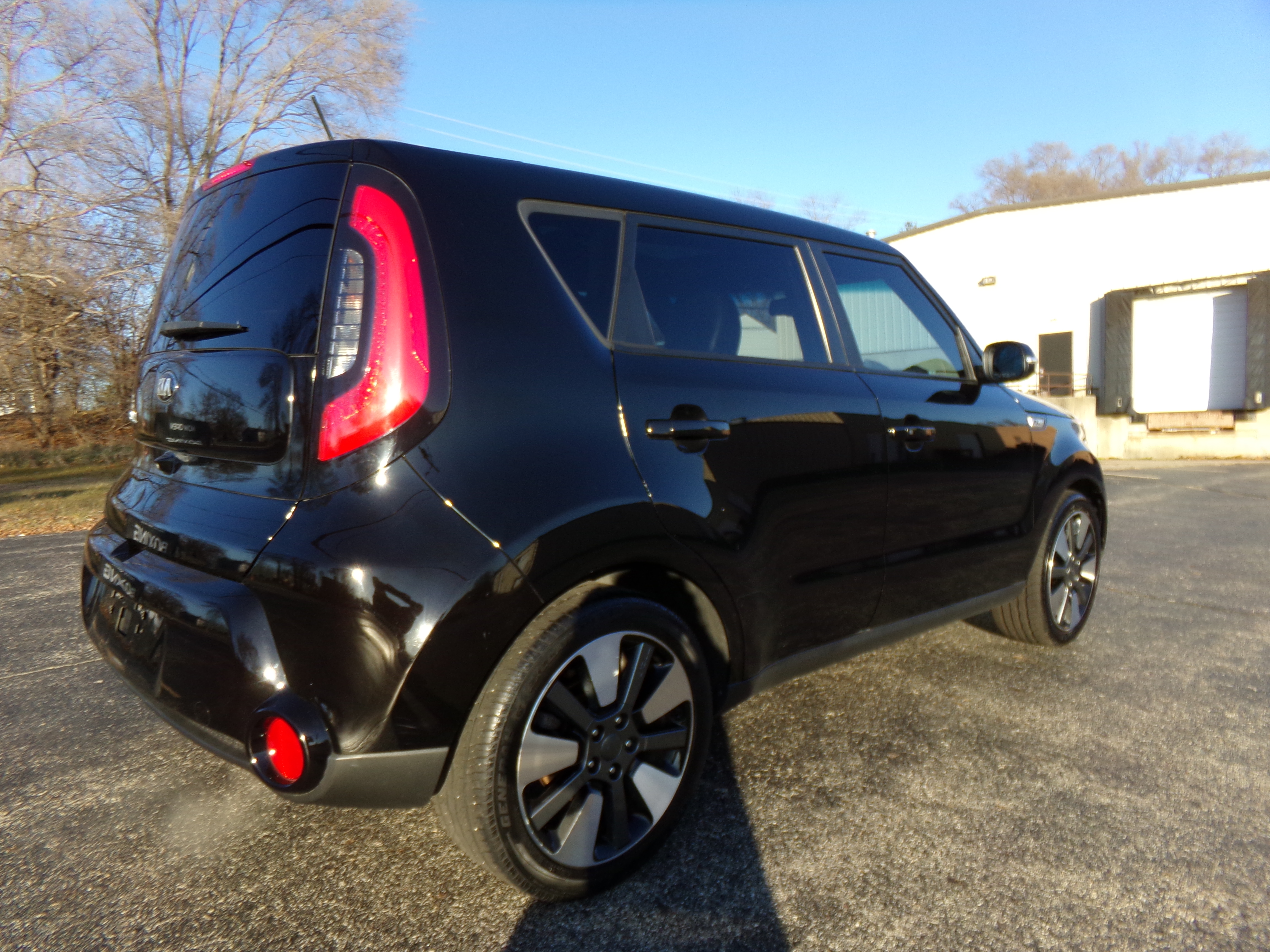 Used 2014 Kia Soul ! w/ SUN & SOUND PACKAGE FWD image 5