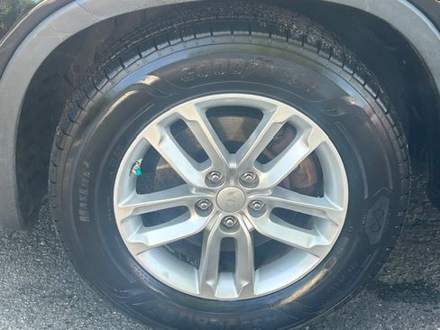 Used 2014 Kia Sorento FWD LX image 29
