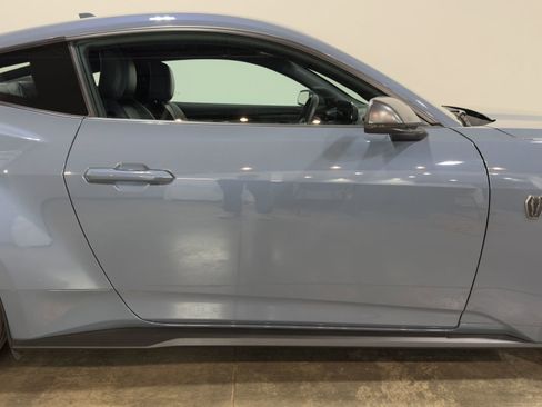 Used 2024 Ford Mustang Dark Horse image 10