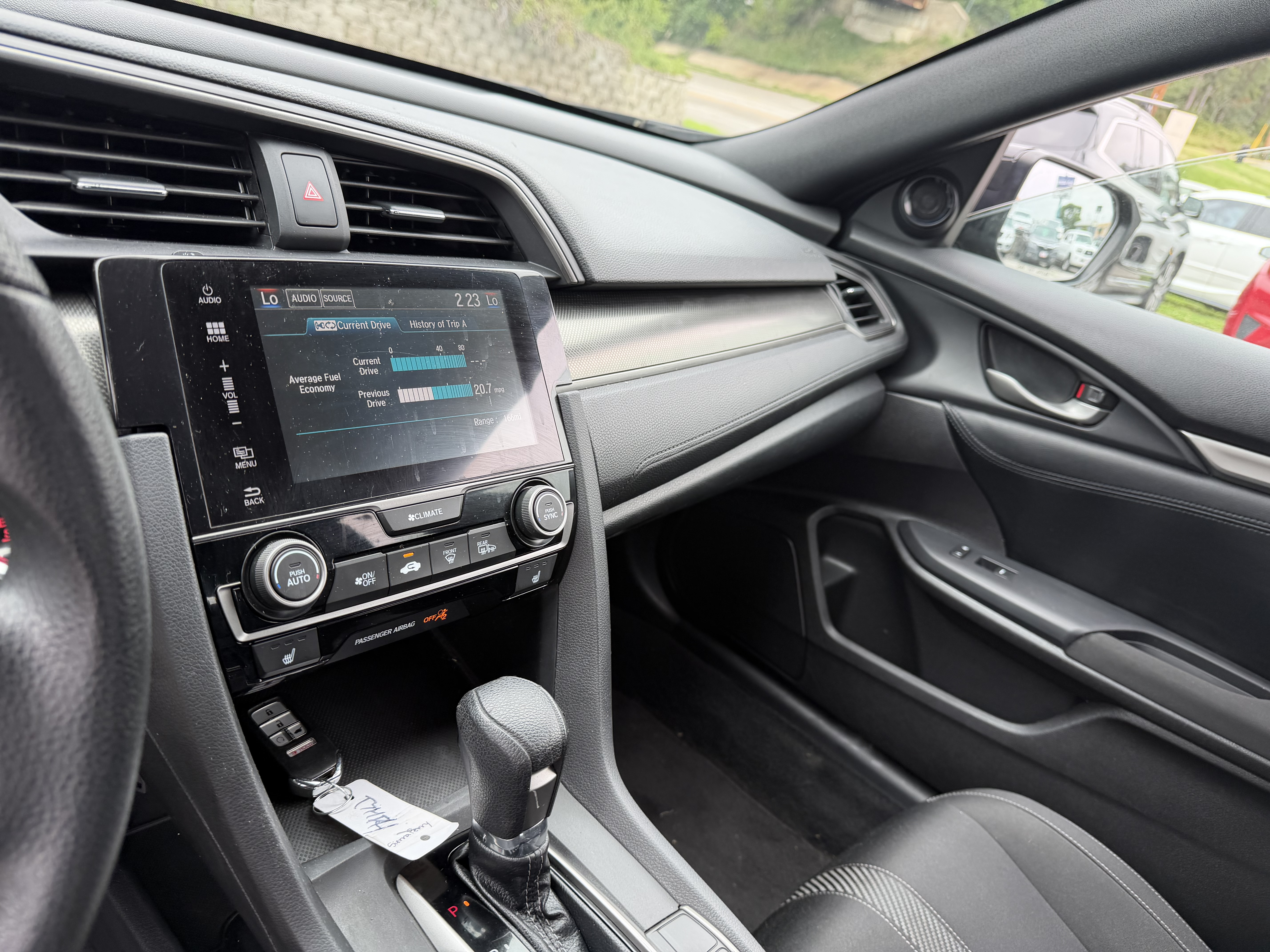 Used 2018 Honda Civic EX Hatchback image 17