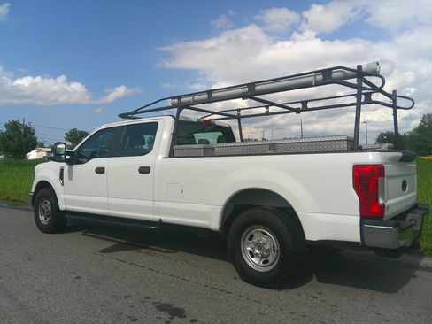 Used 2019 Ford F250 2WD Crew Cab Super Duty image 4