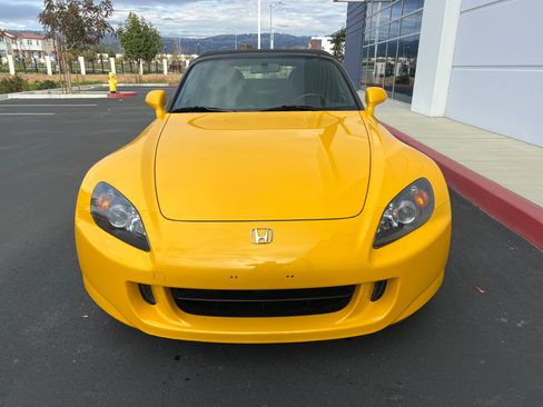 Used 2006 Honda S2000 image 2