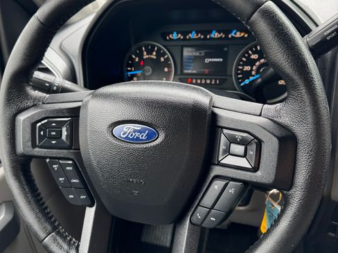 Used 2016 Ford F150 4x4 SuperCrew image 25