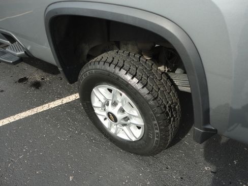 Used 2024 Chevrolet Silverado 2500 W/T image 15