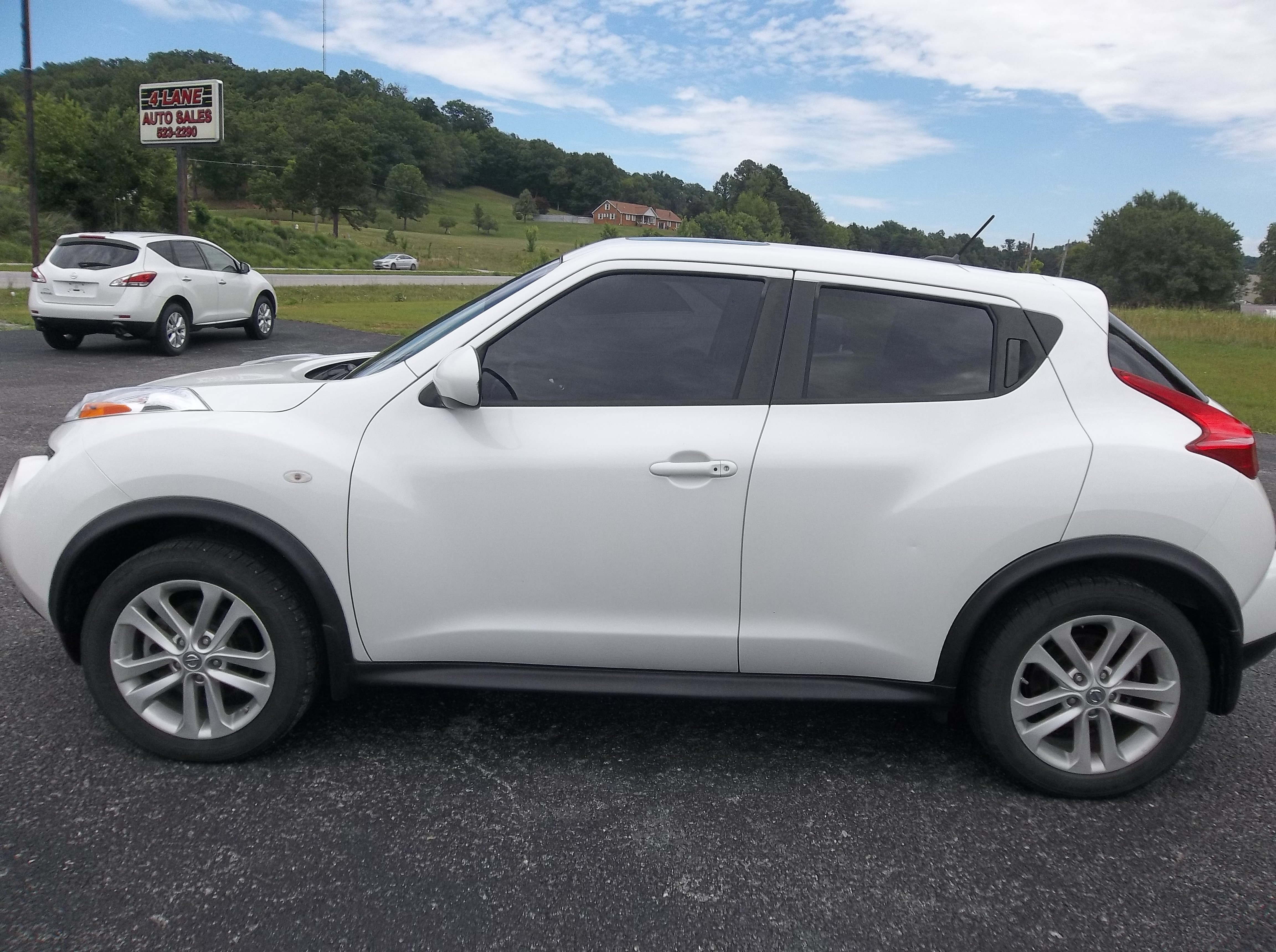 Used 2013 Nissan Juke AWD image 2
