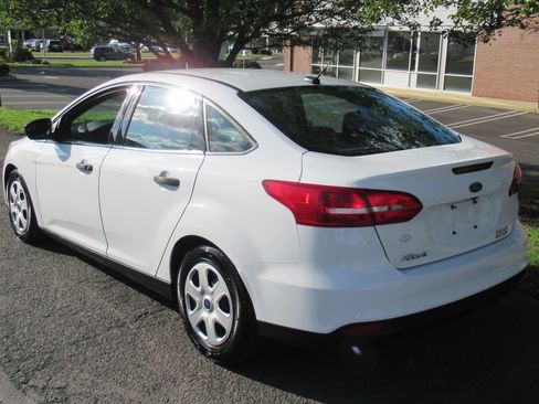Used 2015 Ford Focus S image 6