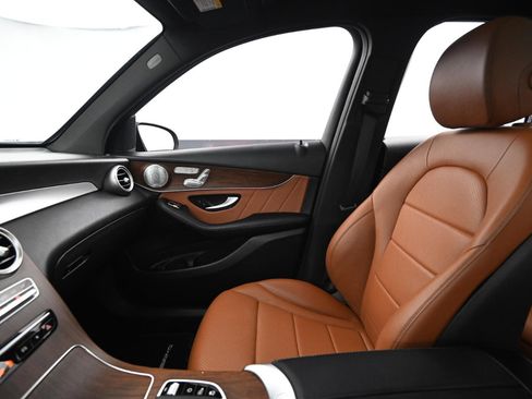 Used 2020 Mercedes-Benz GLC 300 image 31
