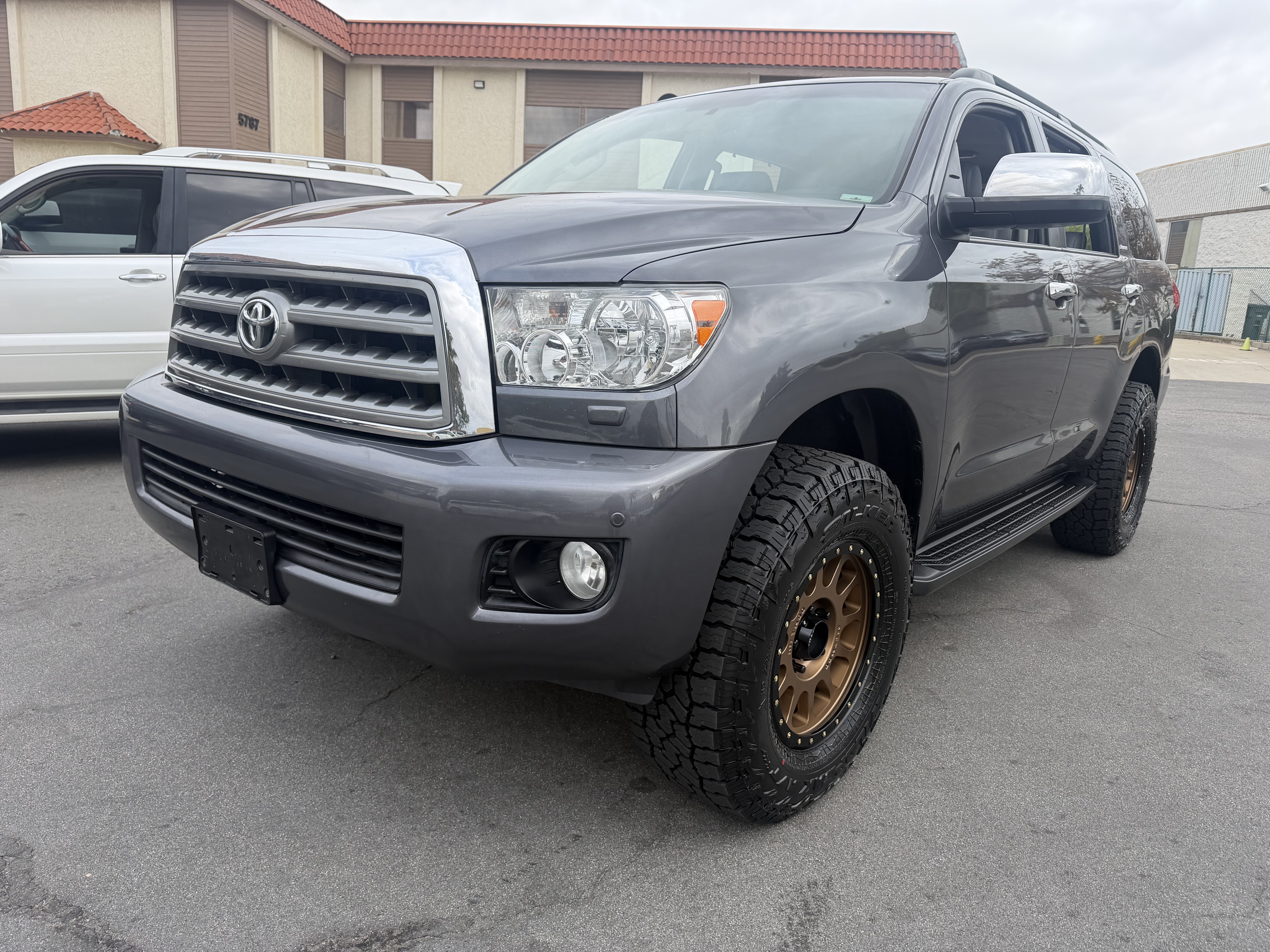 Used 2014 Toyota Sequoia 4WD Limited image 4