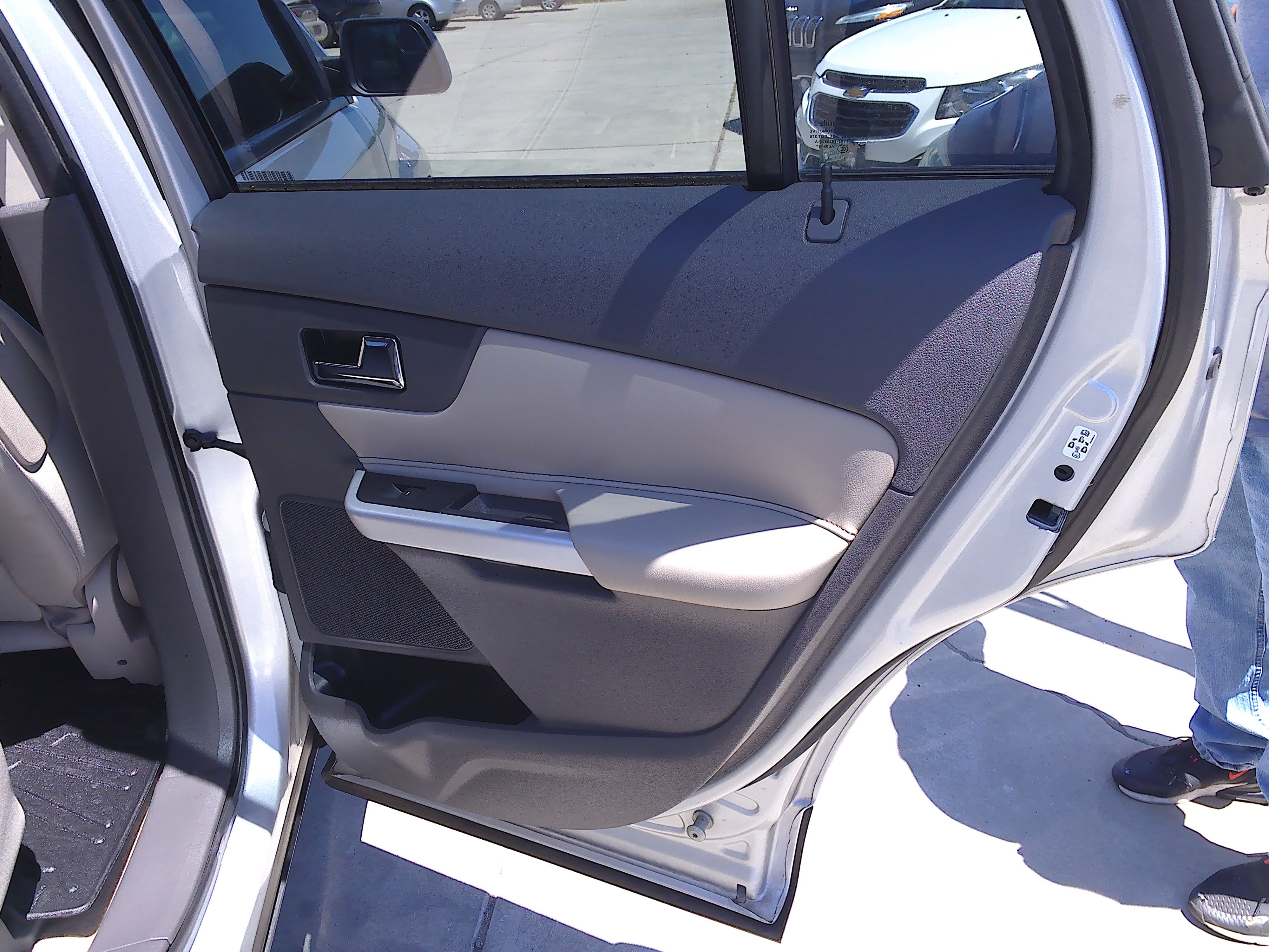 Used 2012 Ford Edge SE FWD image 12