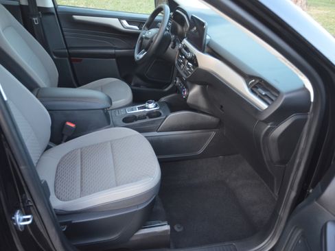 Used 2021 Ford Escape SE image 10