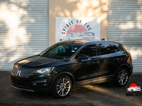 Used 2015 Lincoln MKC image 1