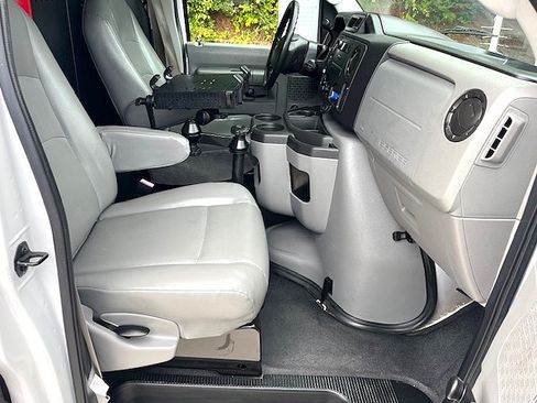 Used 2012 Ford E-150 and Econoline 150 XL image 20