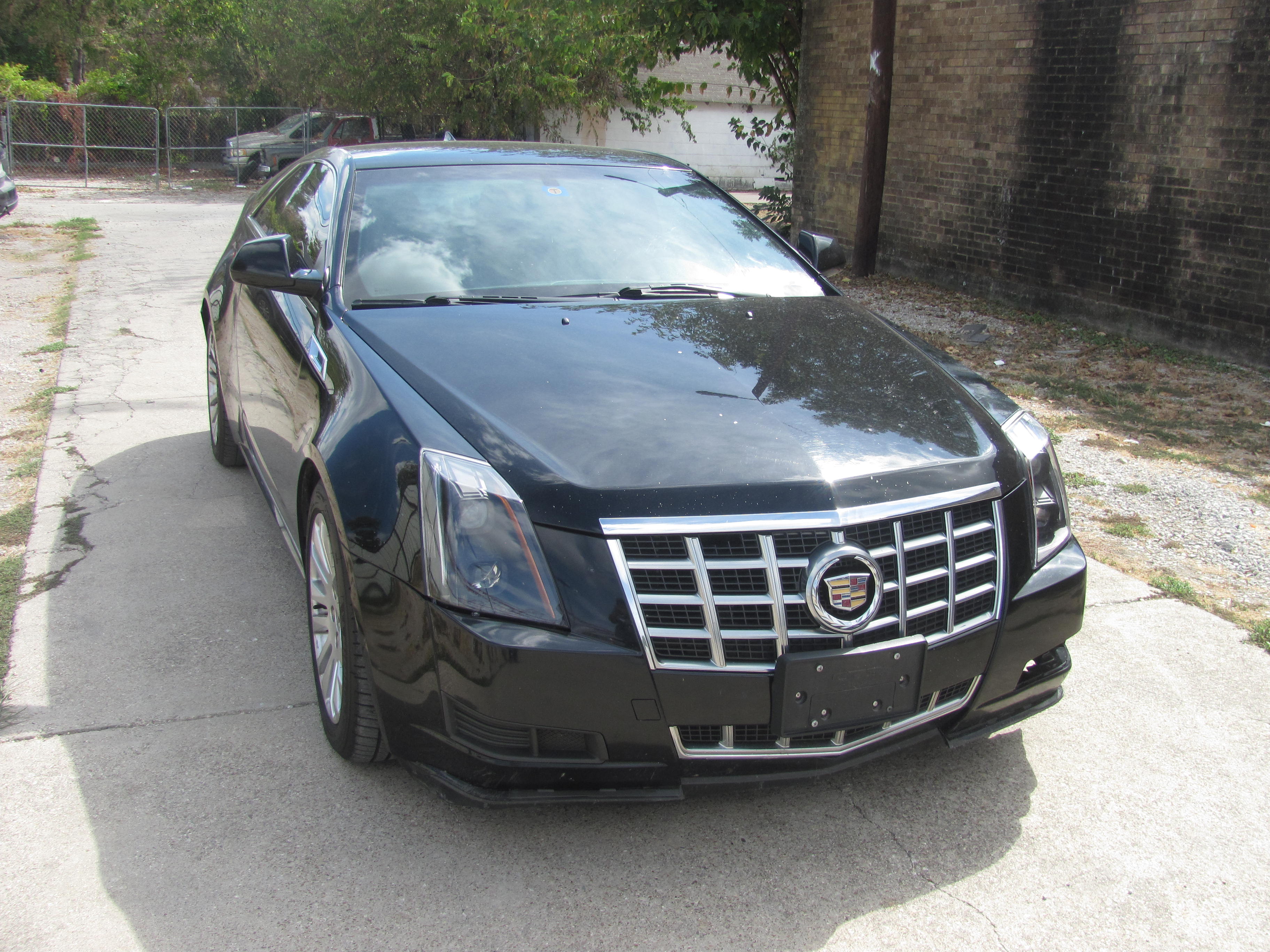 Used 2013 Cadillac CTS Coupe RWD image 2