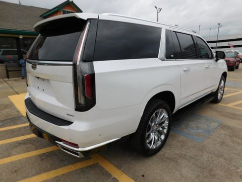 Used 2021 Cadillac Escalade ESV Premium Luxury image 10