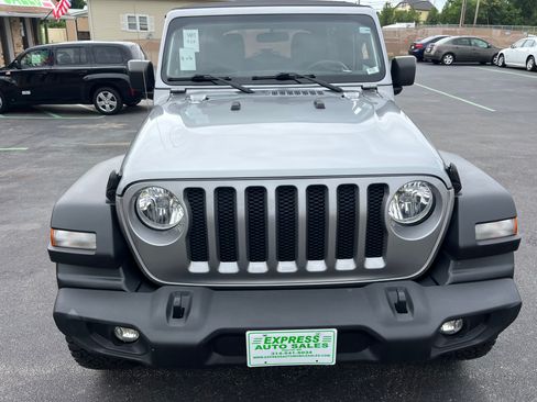 Used 2019 Jeep Wrangler 4WD Unlimited image 2