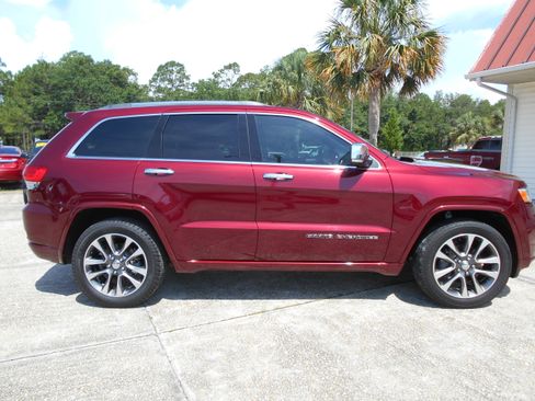 Used 2018 Jeep Grand Cherokee Overland image 4
