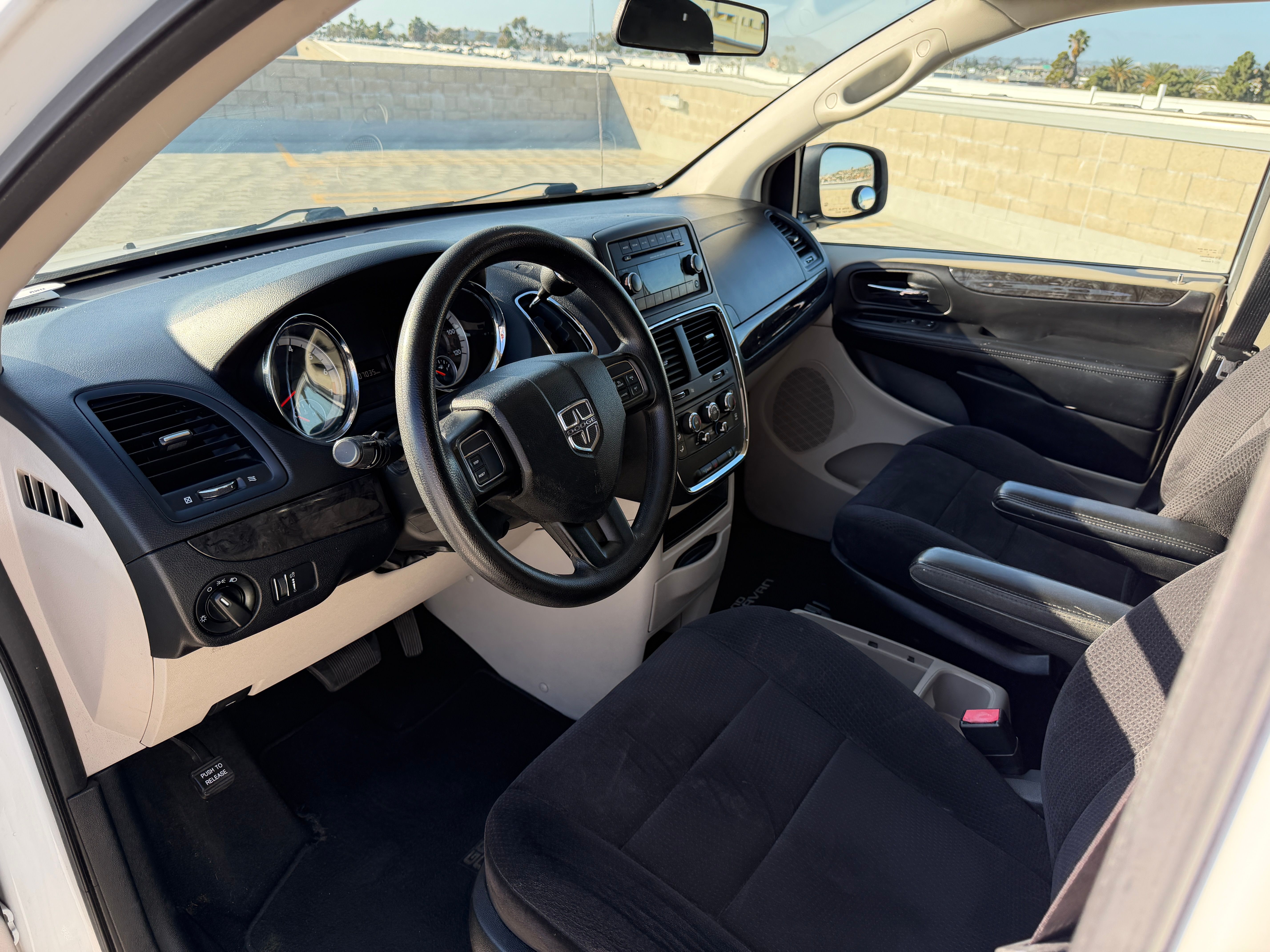 Used 2014 Dodge Grand Caravan UNAVAIL FWD image 21