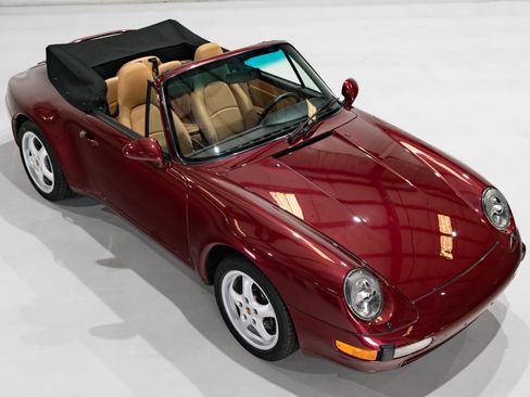 Used 1998 Porsche 911 Carrera Cabriolet RWD image 30