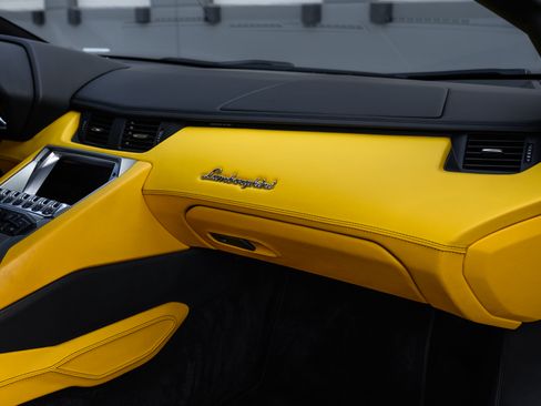 Used 2013 Lamborghini Aventador LP 700-4 image 37