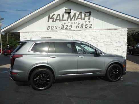 Used 2022 Cadillac XT6 AWD Premium Luxury image 6
