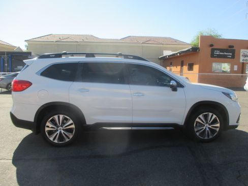 Used 2019 Subaru Ascent Touring image 2